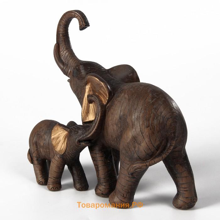Сувенир полистоун "Слон африканский коричневый со слонёнком" золотые ушки 17,5х17,5х8 см