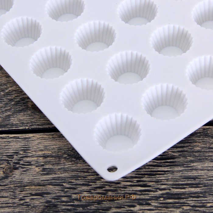 Форма для конфет и шоколада «Круг. Риб», силикон, 28×24,3×2 см, 30 ячеек (d=3,3 см), цвет белый