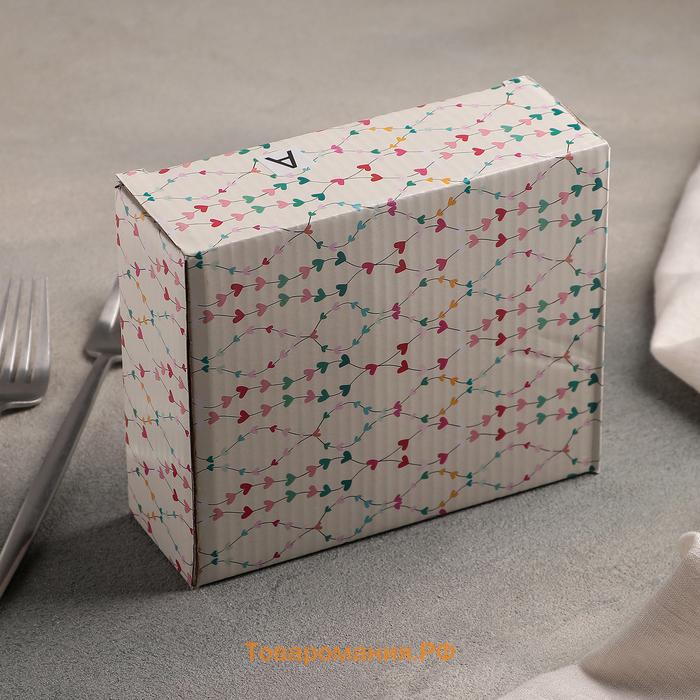 Блюдо сервировочное «Голубки на цветочке», 14×15×5 см, керамика, белое