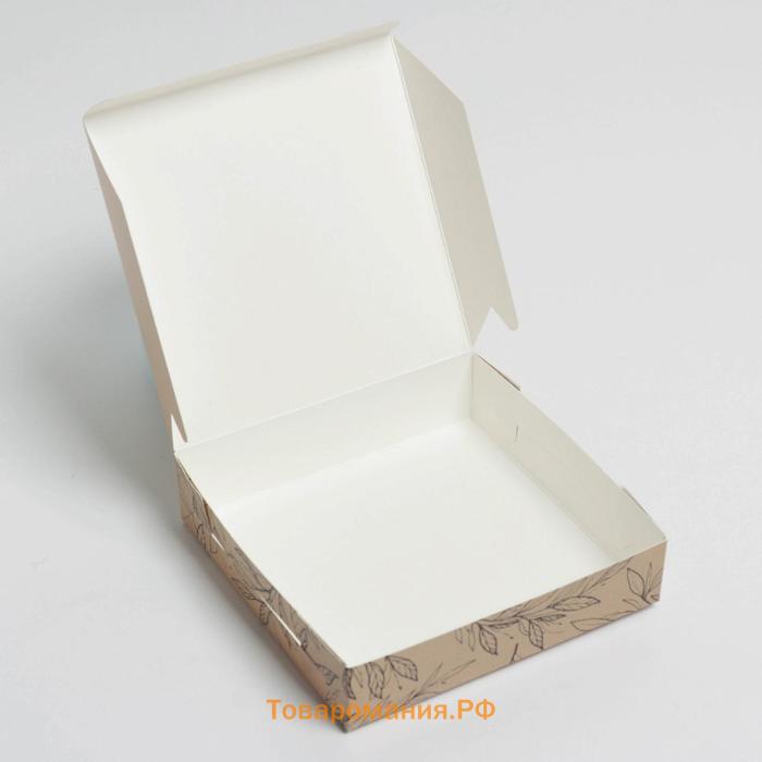 Кондитерская упаковка, коробка «Сделано с любовью», 14 х 14 х 3,5 см