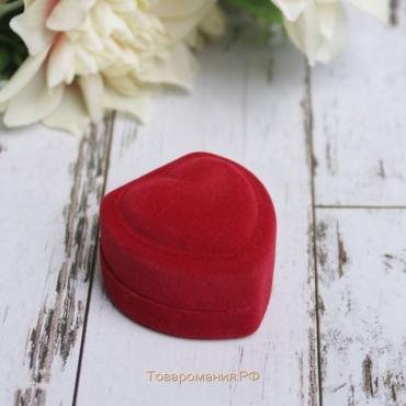 Футляр бархатный под кольцо «Сердце с рамкой из точек» 5×5, цвет красный